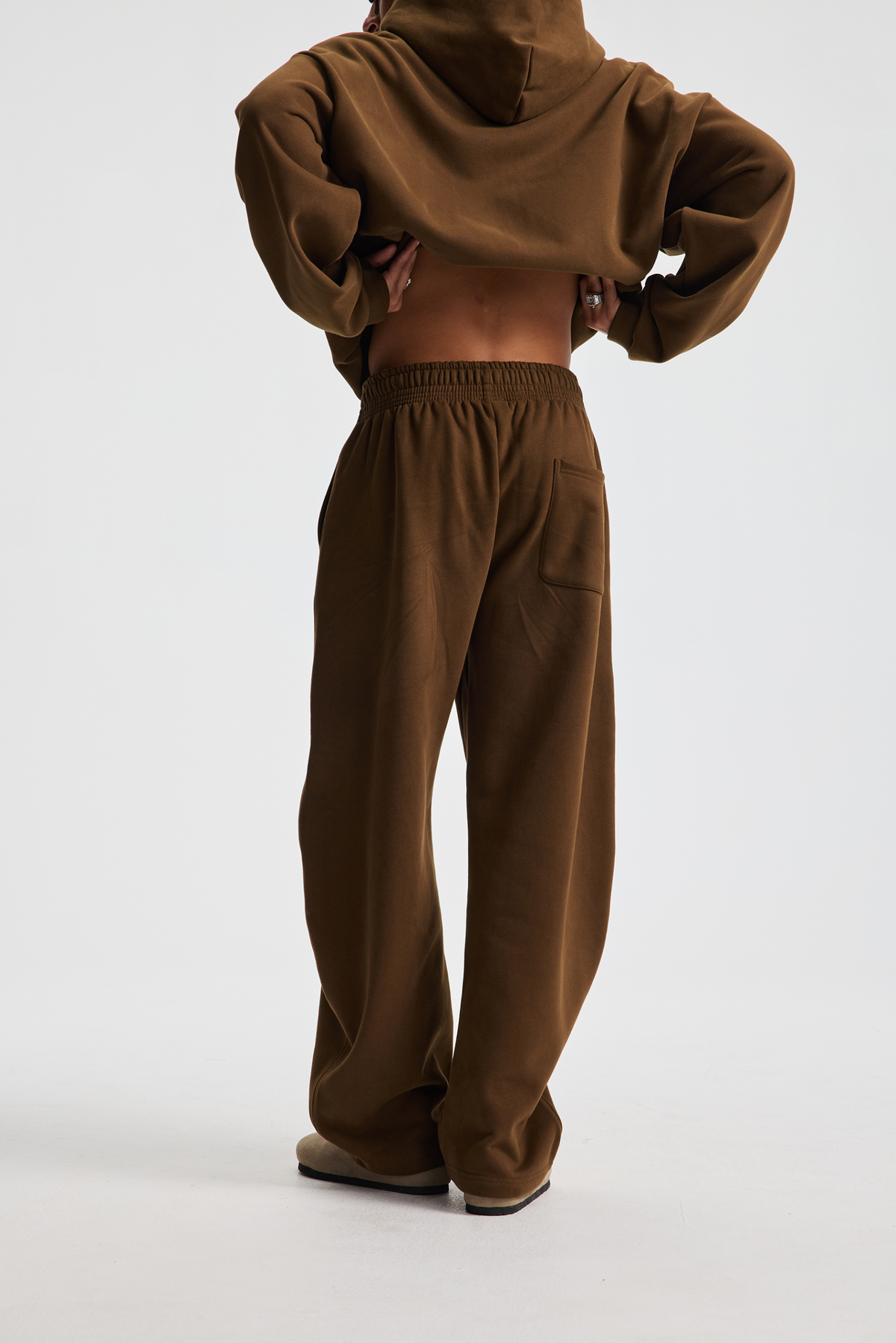 Brushed-Fleece Barrel-Leg Joggers – detail view