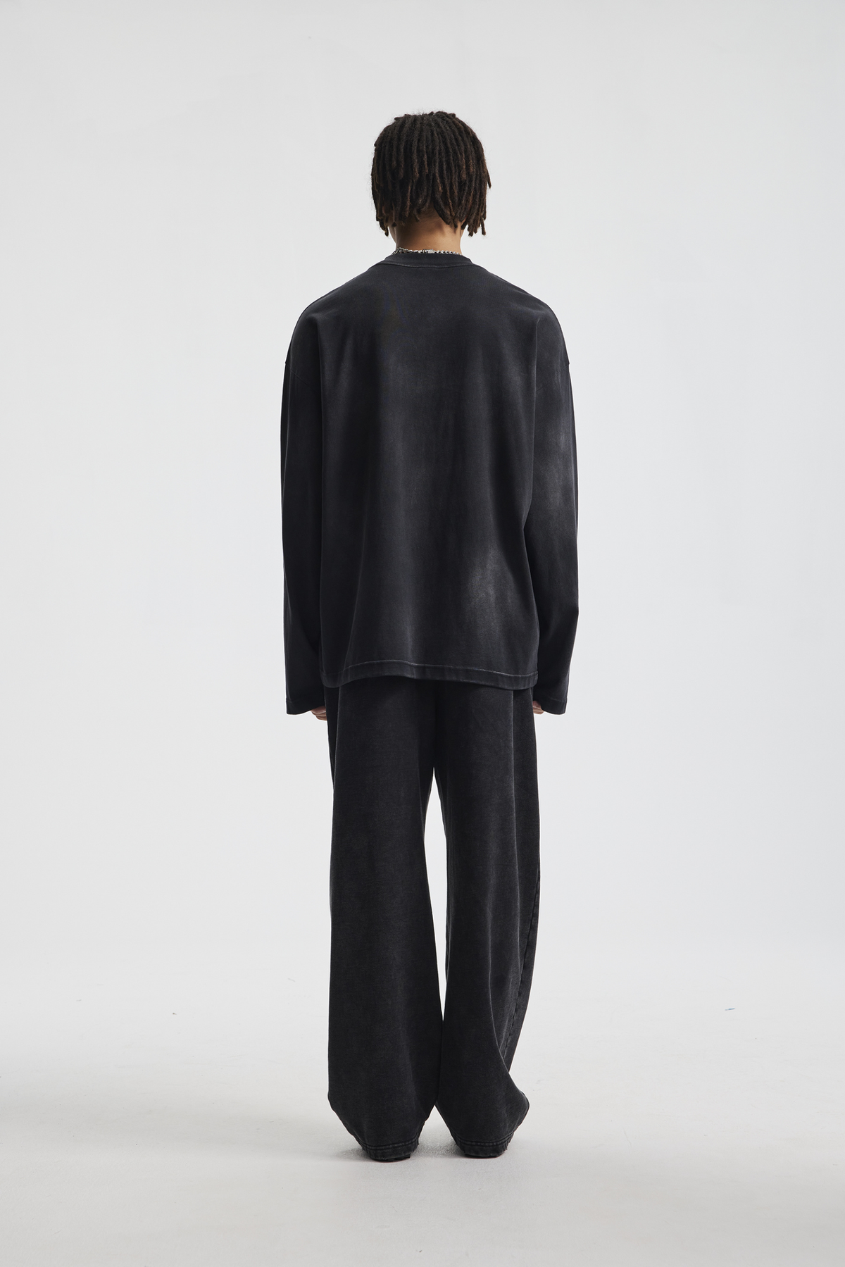 Faded Pocket Long-Sleeve T-Shirt – detail view
