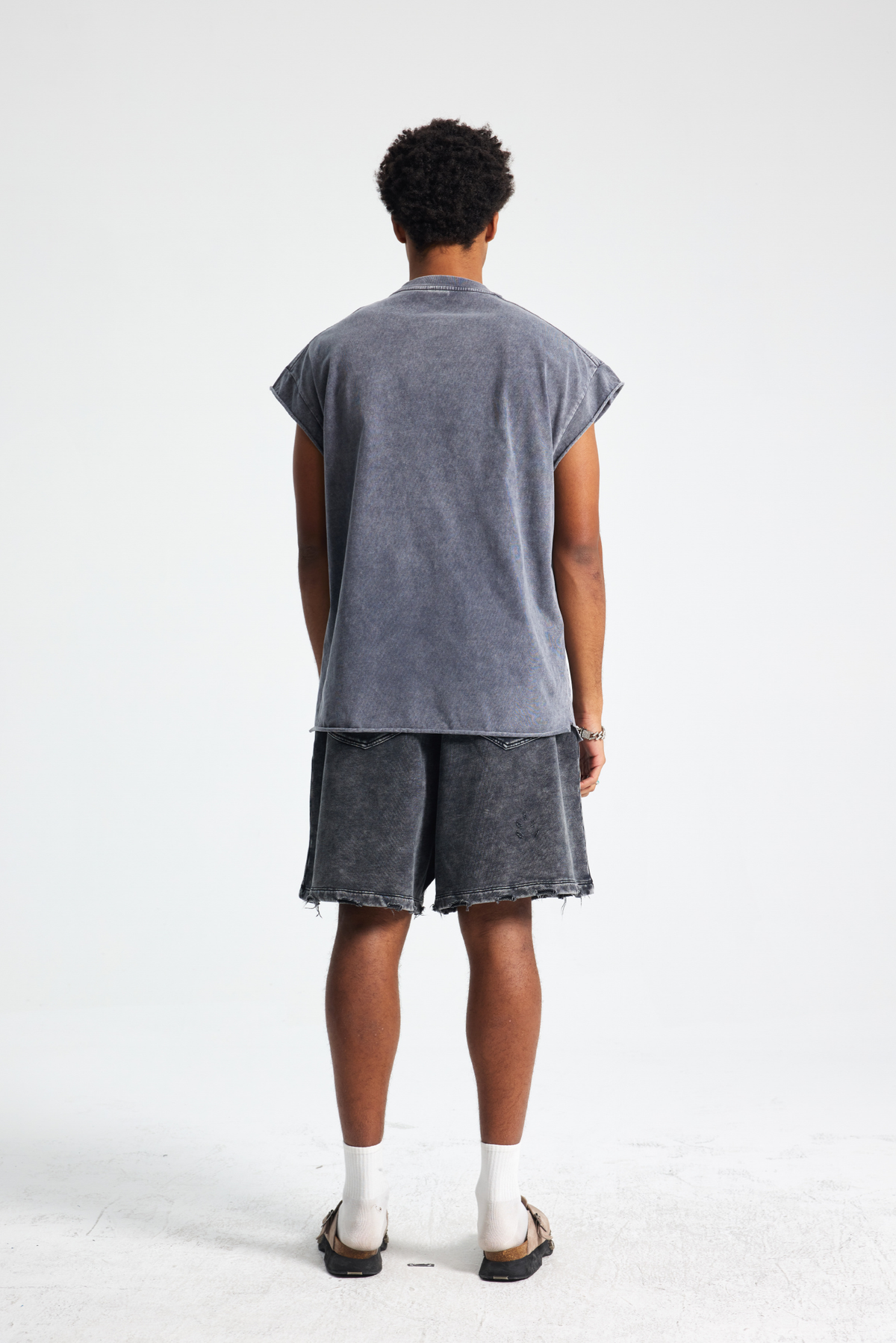 Stone Wash Raw-Edge Sleeveless T-Shirt